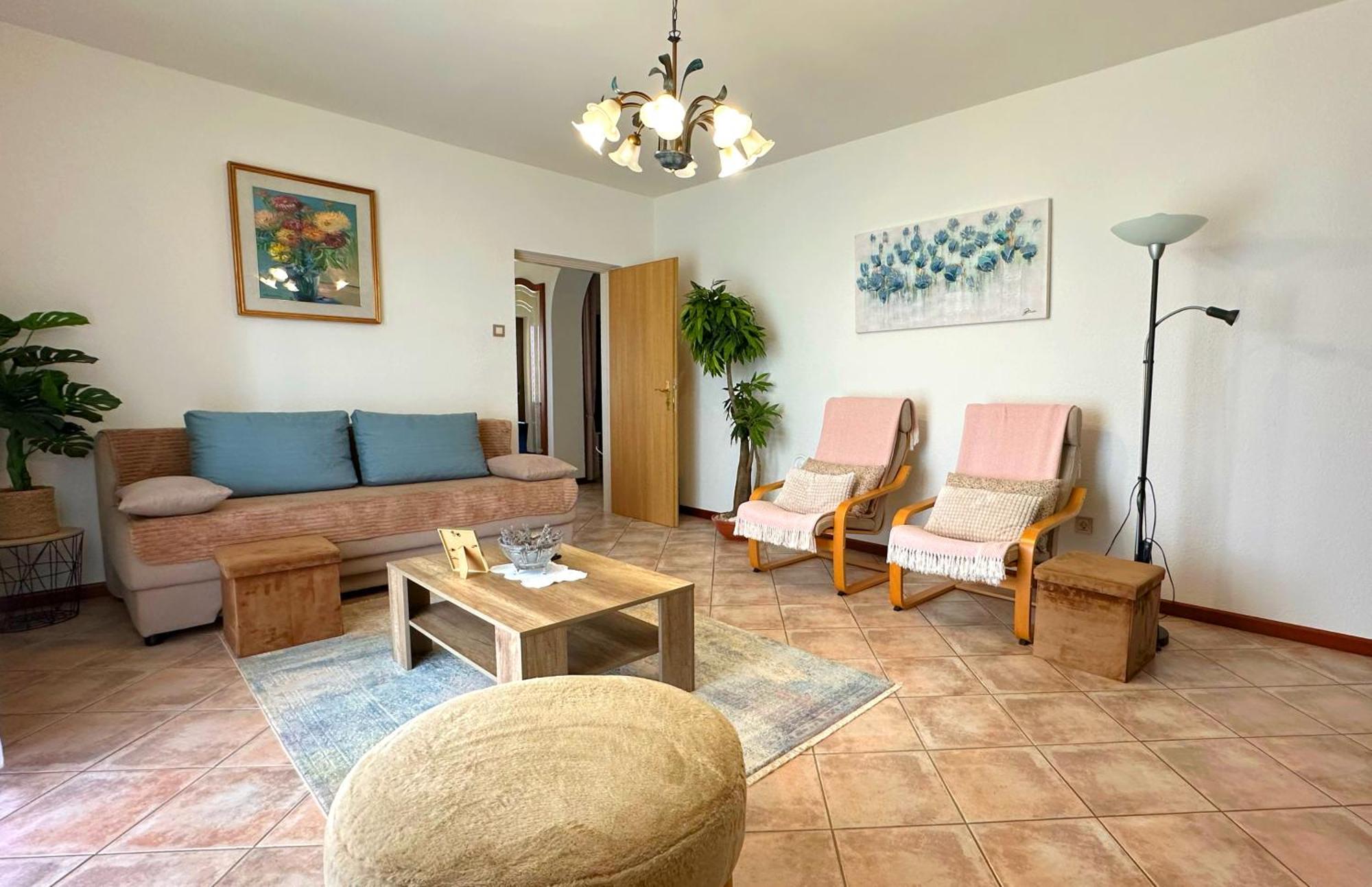 Apartment Ana Бртонигла Екстер'єр фото